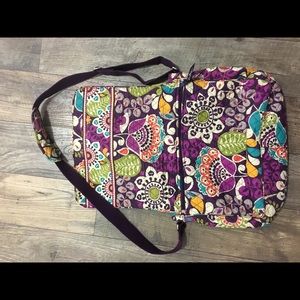 Multi colored Vera Bradley messenger bag.